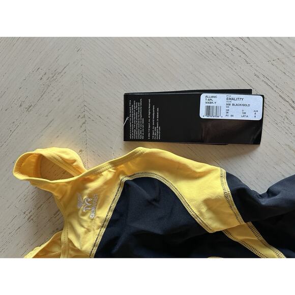 TYR Swimsuit Size 26 - Picture 3 of 3